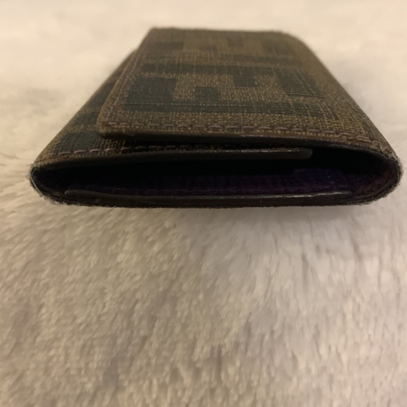 Authentic Fendi Key ๐ Holder - Picture 9 of 15
